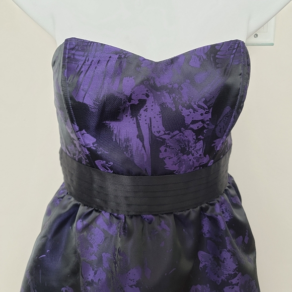 Black and Purple Dress, Flares out, Strapless - Picture 2 of 4